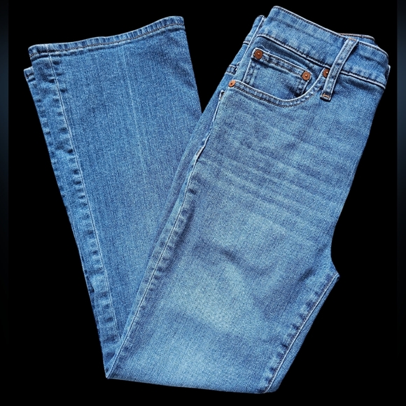 Madewell "Curvy Cali Demi-Boot" Jeans, size 26. Indigo color. - Picture 4 of 11